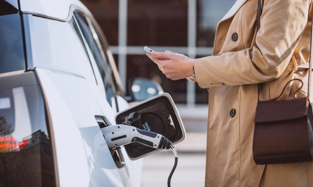 Carros-elétricos-e-híbridos-o-que-você-precisa-saber-antes-da-manutenção
